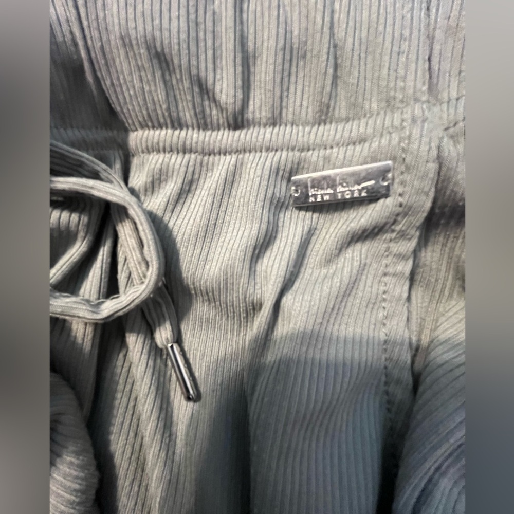 NWT NICOLE MILLER Green High Neck Tank and Pockets Pull on Pants Set Size - Picture 11 of 12